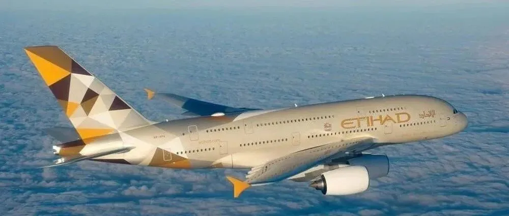 每日新闻 20201111|阿提哈德航空造口罩:修飞机也是修,造口罩也是造