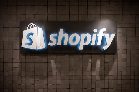 Shopify：两名员工窃取客户数据，已与FBI展开调查
