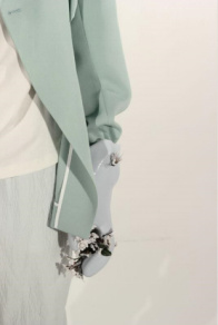 兰浪：登上国际时装周的高端安防手套