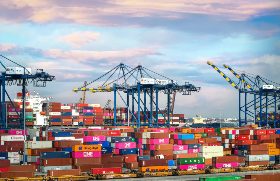 电商增长迅猛！英国将扩建340万平方米仓库空间！