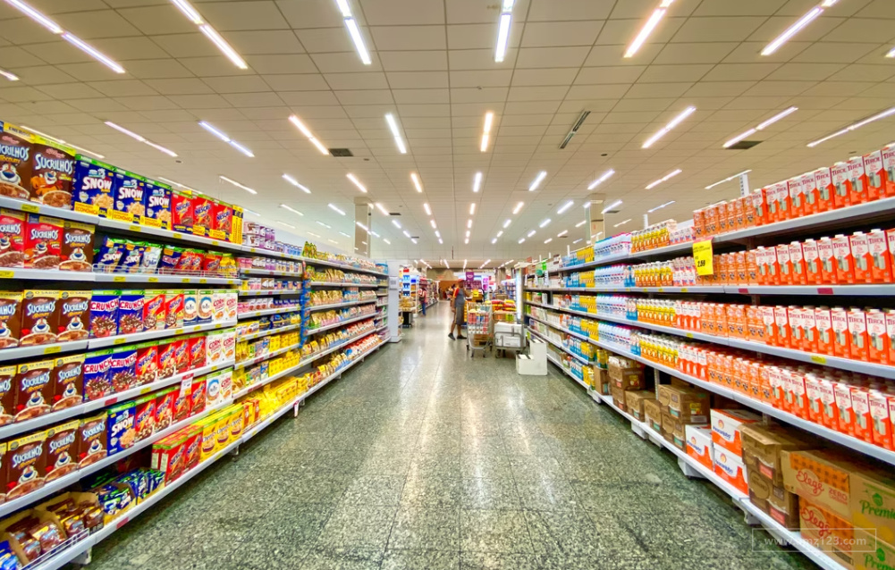 亚马逊在英国开设第一家“四星级商店”！出售在线平台热卖产品！