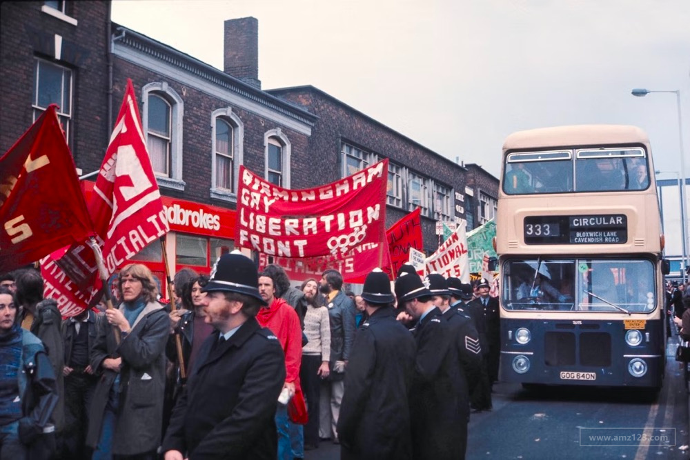 英国皇家邮政11万人罢工！将四天无人送货