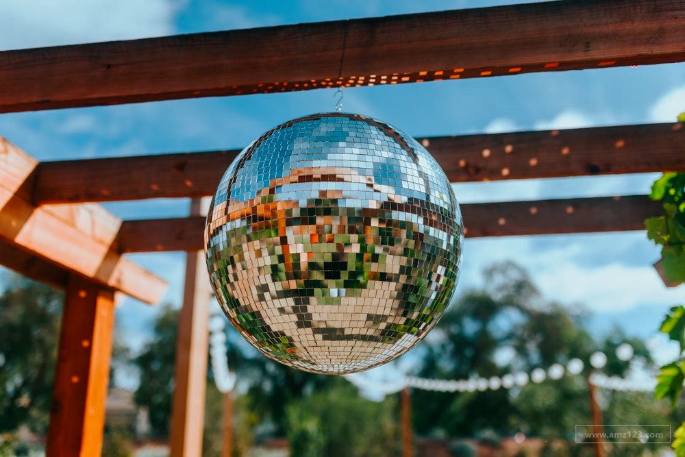  家居品类兴起“迪斯科风”！跨境卖家抓紧跟上