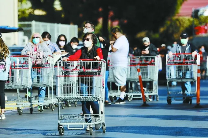 电商市场潜力无限，2000亿美元市场待挖掘