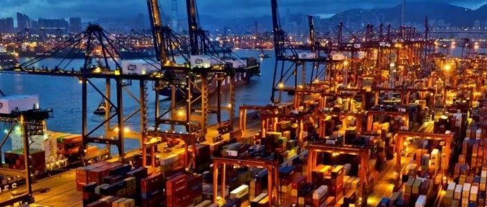 你要的降价来了！主干航线运价下滑，亚欧线一个月跌8.3%，北美线一周跌11.2%！