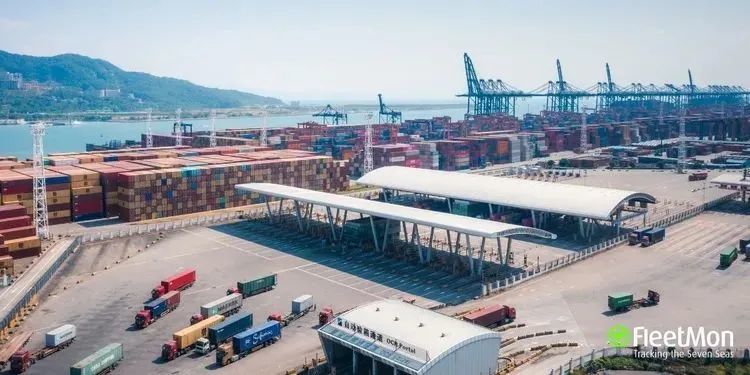 盐田港大拥堵的影响已超过苏伊士运河堵塞！各大船公司再次新增跳港航次