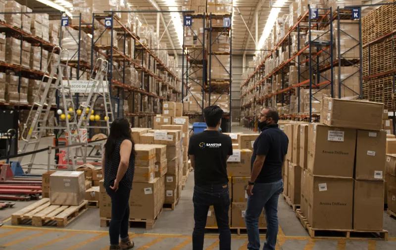 产品listing文案埋词时，是否只对复数的关键词进行埋词？