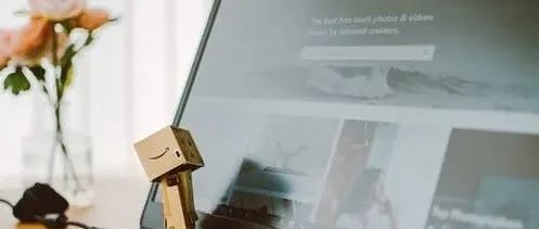 如何用数据透视表快速分类关键词