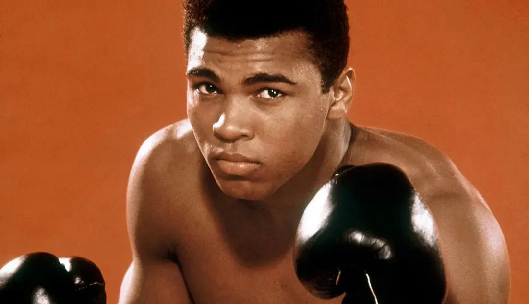 1140-book-bites-muhammad-ali-bio.imgcache.rev4d78e736e7f066e5dca72a74ba52a250.jpg