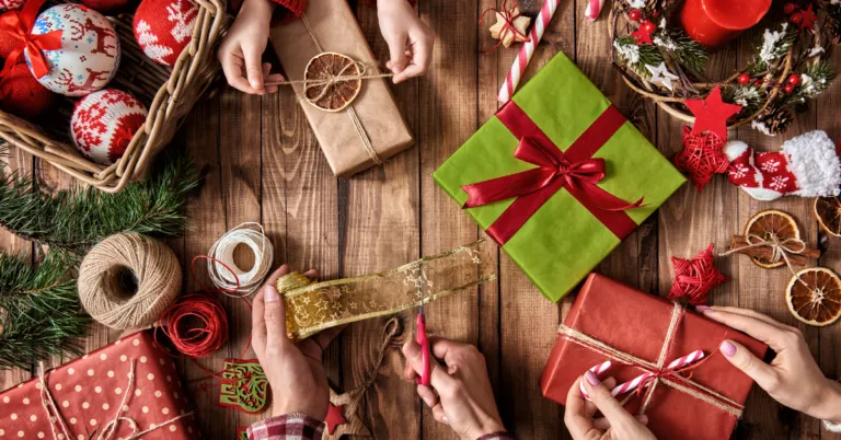 LCT-Saving-on-Christmas-Shopping-768x402.png