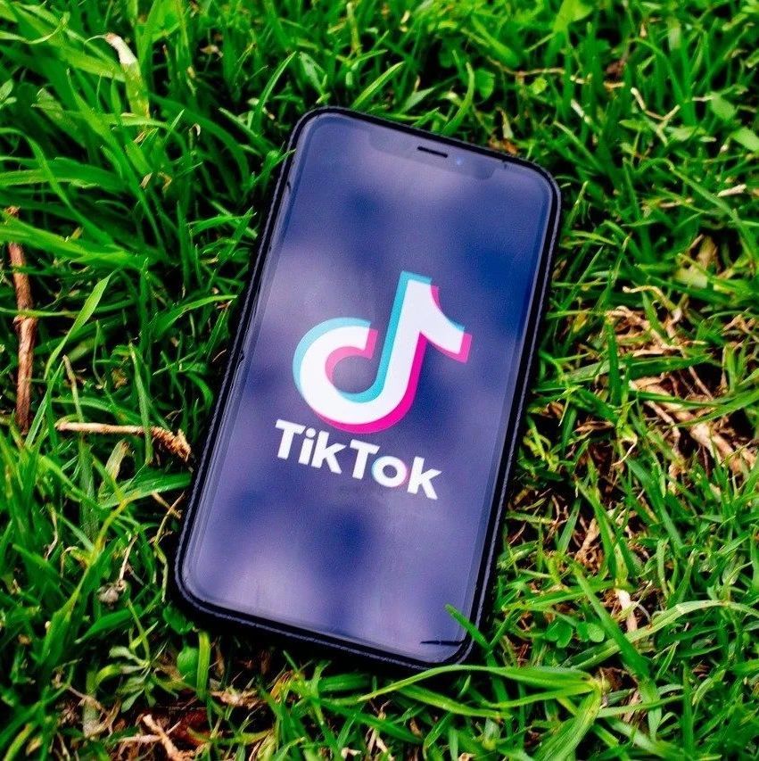 美国站卖家新的爆单机会？传TikTok将上线“直播购物”功能！