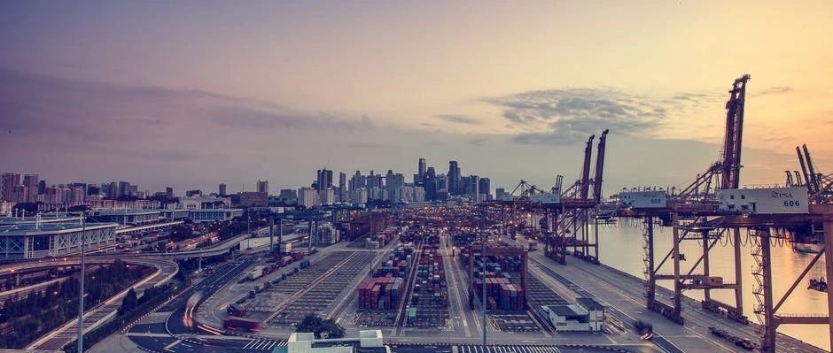 海关总署：前2个月我国进出口总值5.44万亿元，同比增长32.2%