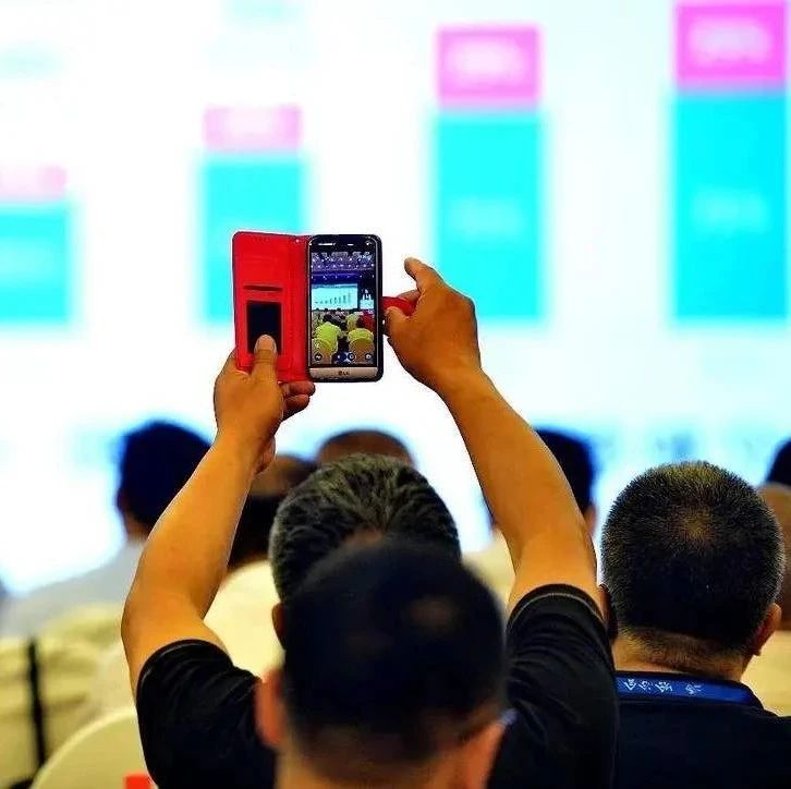 全球电商支出一年增涨9000亿美元；亚马逊年收入将超过5000亿美元！