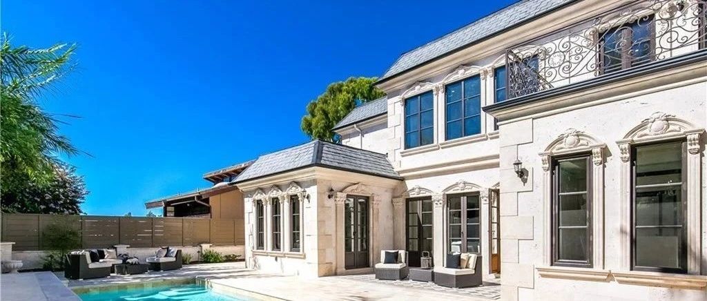 告别国内同行“内卷”，我用高端门窗品牌打开北美市场| 时差青年Talk