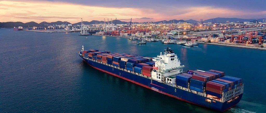 高价运费涉嫌垄断运价？船公司这样回应！青岛港开通万海美西快线，直达奥克兰仅15天！