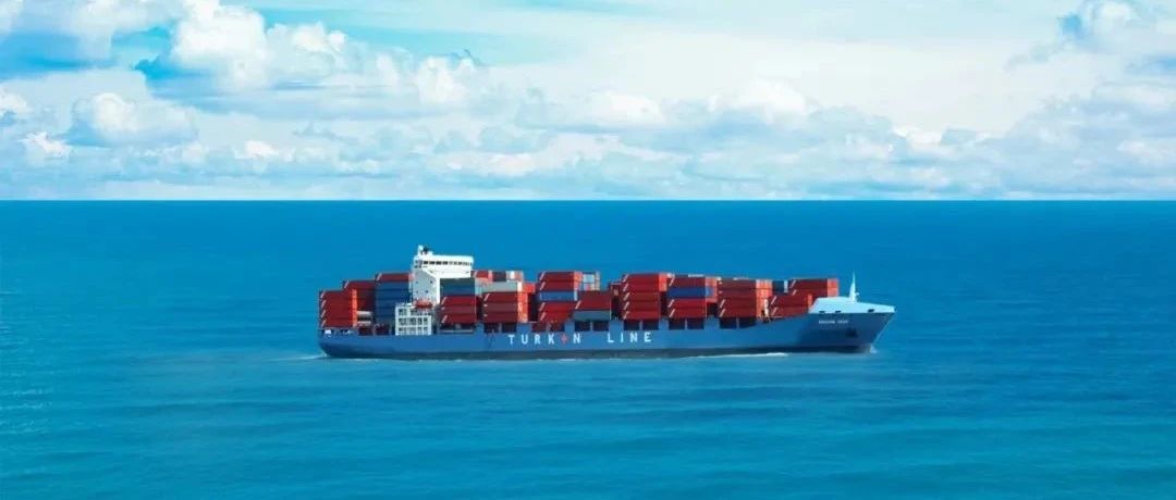 中美海运贸易频频爆仓：运费飙涨超550%！一柜难求！到底为何？