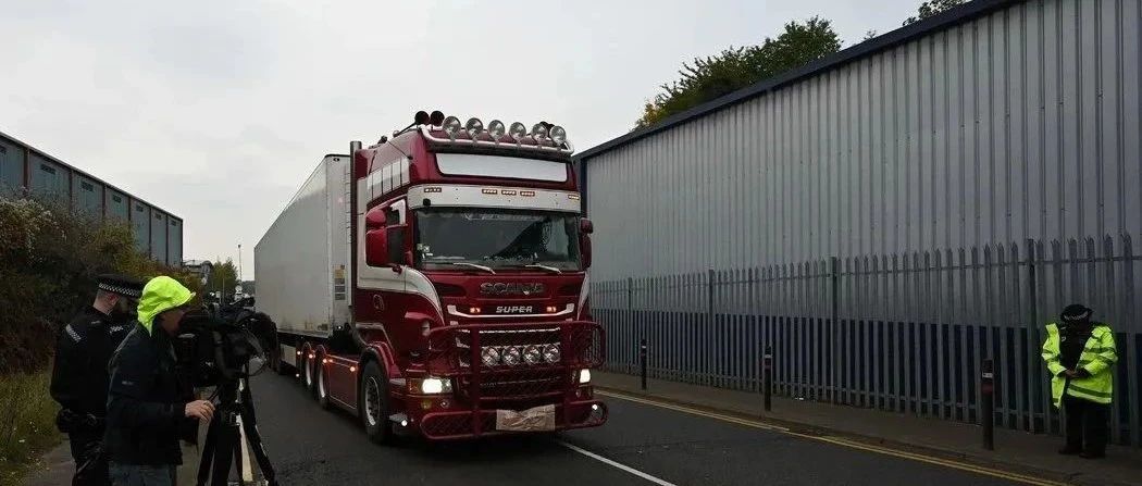 英国脱欧后遗症来了！猪没人杀，菜没人摘，货车没人开，牛奶只能倒掉了...