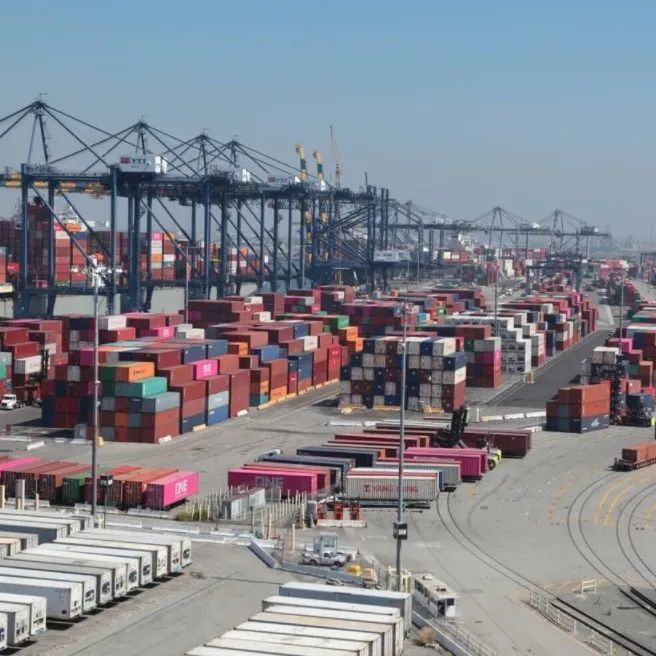 美国港口持续拥堵，第六次推迟堆存费，欧洲港口渐渐改善