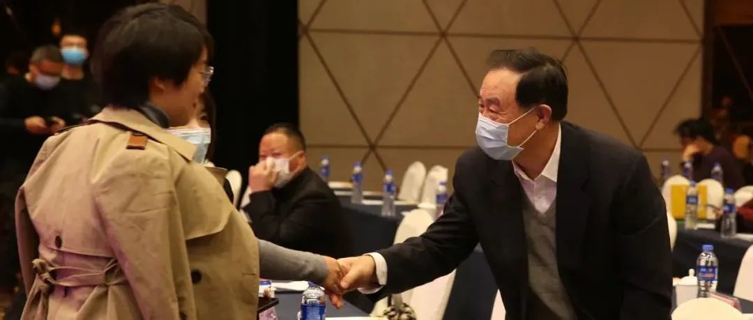 B端企业转型TIKTOK出海营销！小象出海受邀前往石家庄为多位企业家主讲介绍