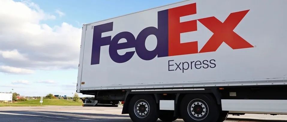 最新消息丨FedEx宣布租用3艘远洋货轮，为避开美西拥堵，将直靠加州军事码头