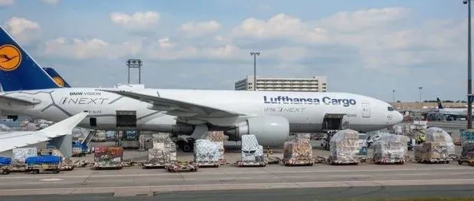 IATA：2021 年全球货运量增长 6.9% | 受新冠病毒影响，汉莎航空取消了所有通过法兰克福枢纽的中转货运