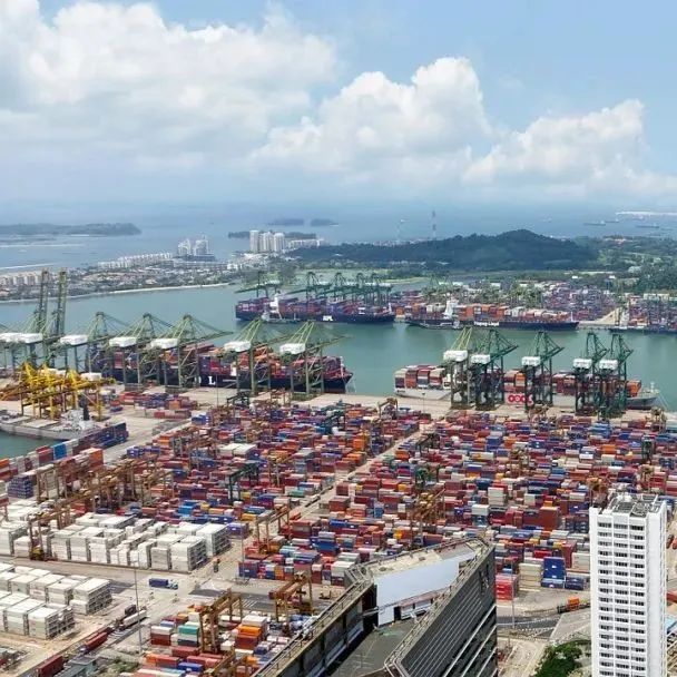 集装箱没地儿放？美国加州：我们租了1个监狱、2个游乐场、3个军械库……