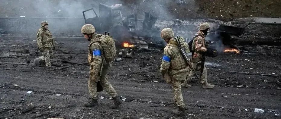 突发！又一货船遭导弹袭击，船员丧生！6艘了！物流巨头跟进暂停俄罗斯业务