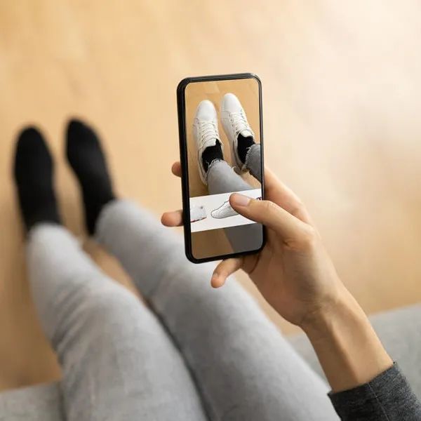 亚马逊中东推出时尚鞋履虚拟试穿工具！