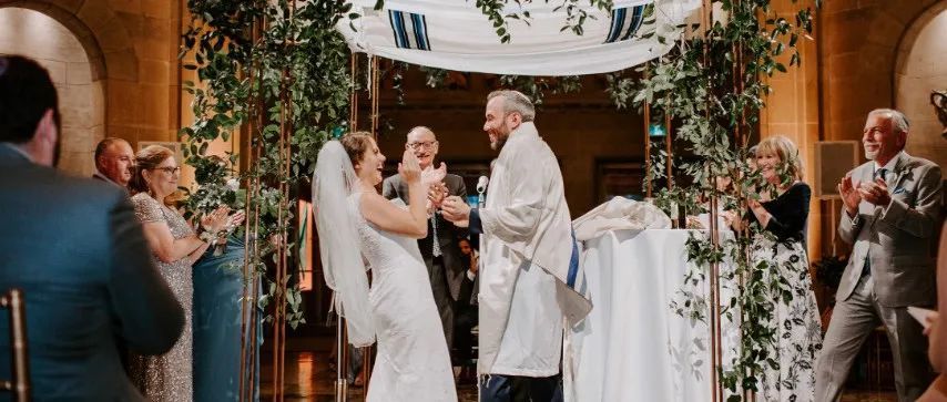 美国婚礼激增，婚礼策划市场爆发，平价婚纱成亚马逊热门类目