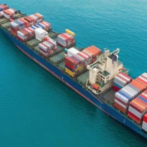 运价急跌！即期运价跌破长协价！超七成客户欲毁约？