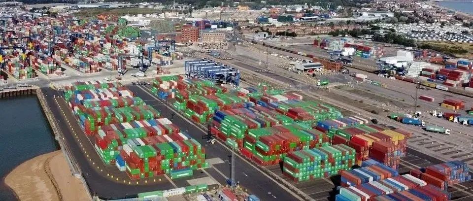 英国最大集装箱港口“费利克斯托”面临罢工严重将陷入停摆状态......