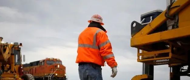 全美铁路罢工或将开始，预计每天损失20亿美金