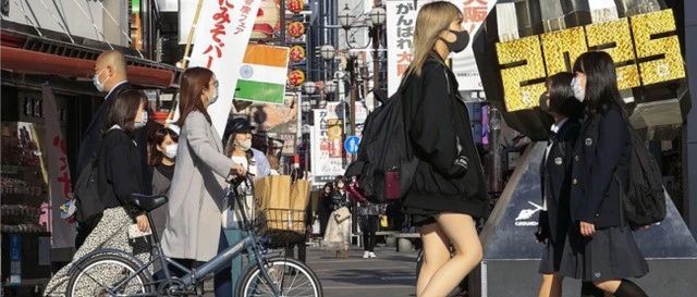 巴菲特正"买下日本"？日元急速贬值后，2.8万种商品上涨!