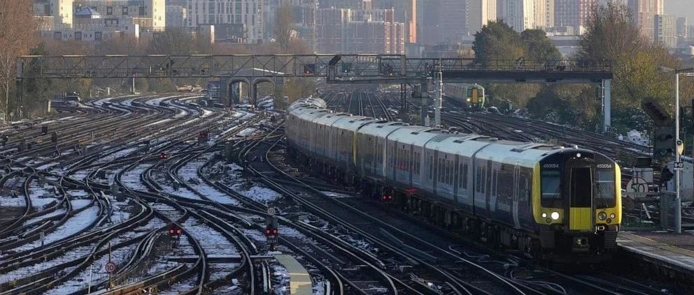英国官方发出边境中断警告，15家铁路工人官宣新一轮罢工日期