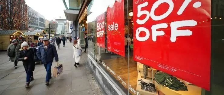 英国迎来"最拮据"圣诞？欧洲人反应过来：美国终究不可靠!