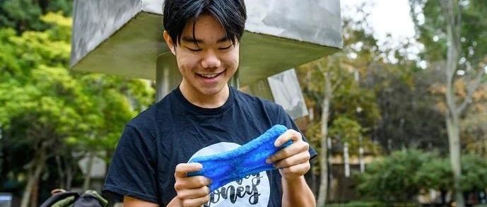 热点趋势|TikTok上卖爆款史莱姆，17岁华人小伙赚百万美金考入名校