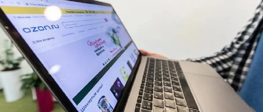 俄正在与中国协商免签证旅行条件；Ozon宣布从纳斯达克退市：SHEIN计划将巴西制造的产品售往拉丁美洲各地